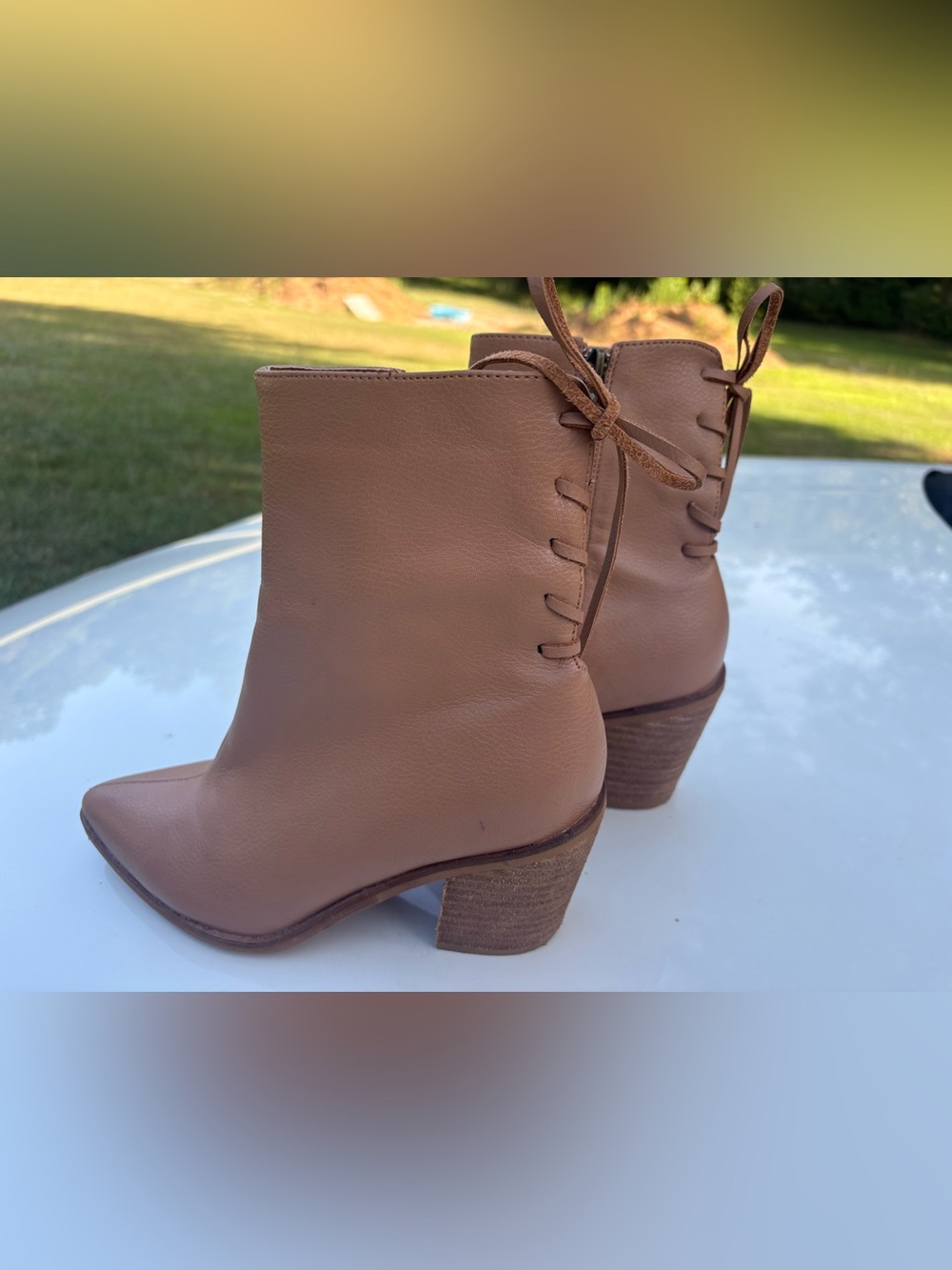 Beast “Aster” Ankle Boots in Light Brown - Classic Leather Block Heel